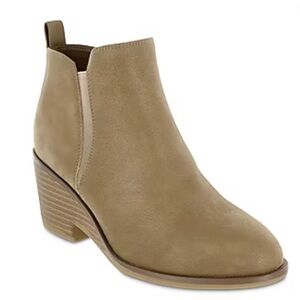 MIA Amore Ankle Booties 👢